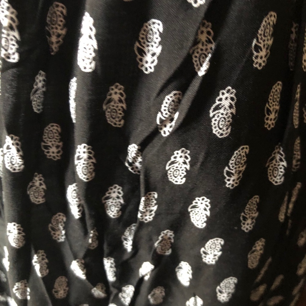 Woman’s Beautiful Boho Skirt - Picture 4 of 7